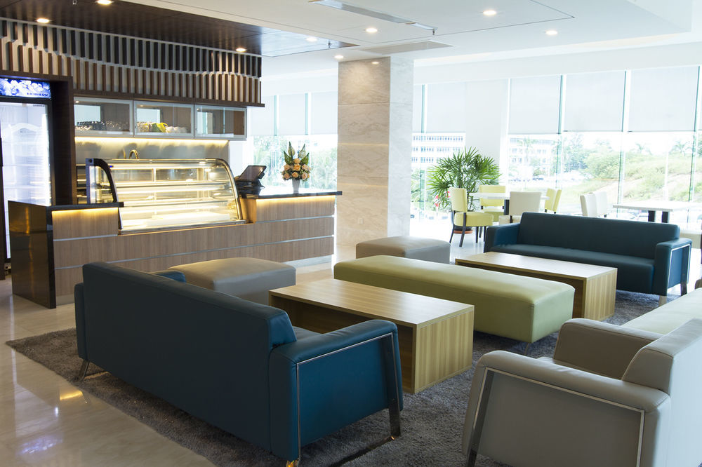 Promenade Hotel Bintulu Kültér fotó