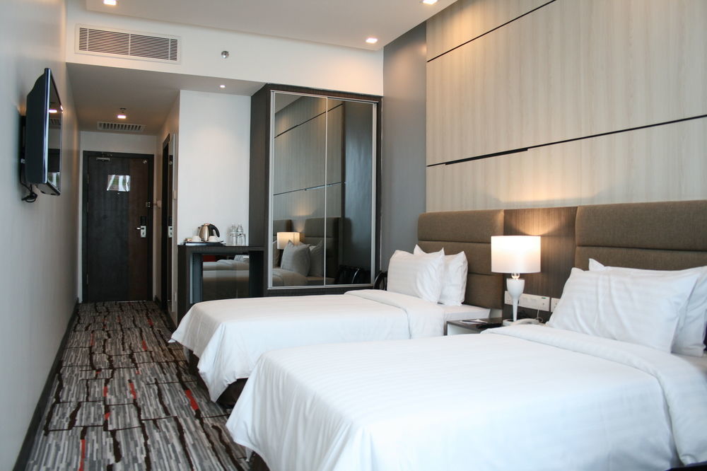 Promenade Hotel Bintulu Kültér fotó