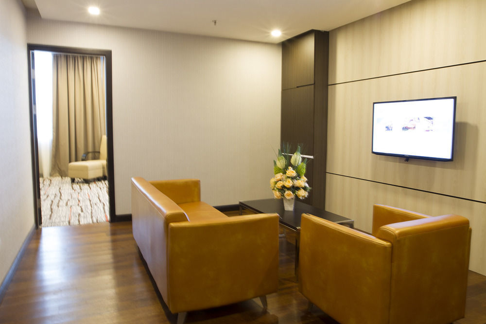 Promenade Hotel Bintulu Kültér fotó