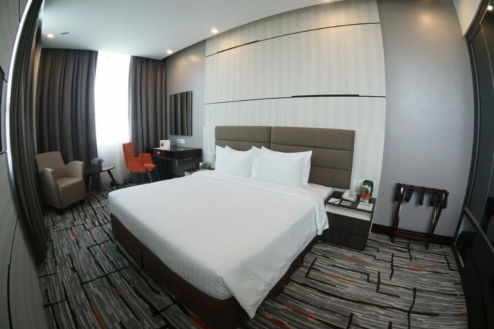 Promenade Hotel Bintulu Kültér fotó