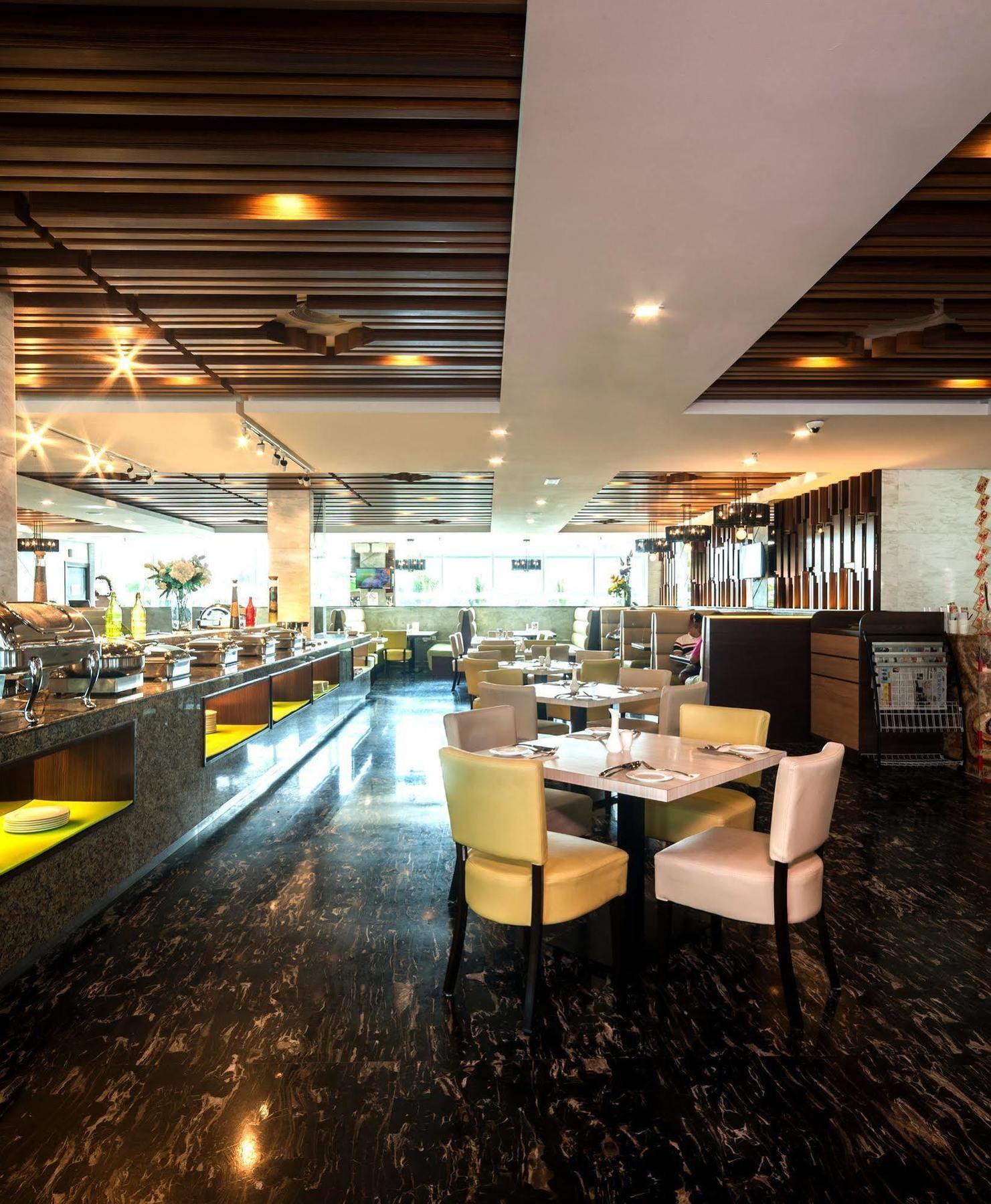 Promenade Hotel Bintulu Kültér fotó