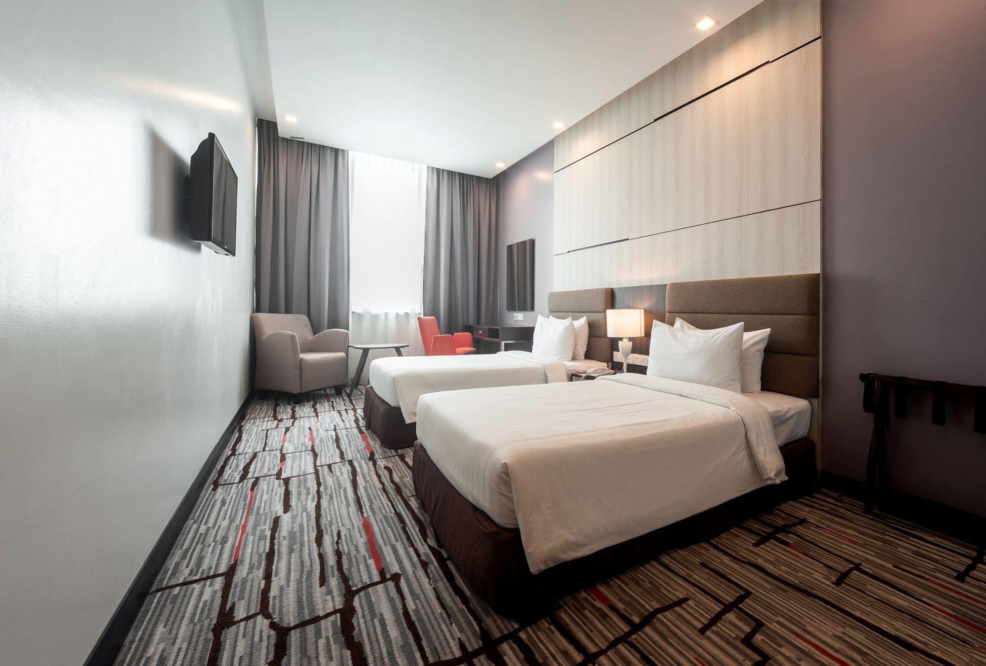 Promenade Hotel Bintulu Kültér fotó