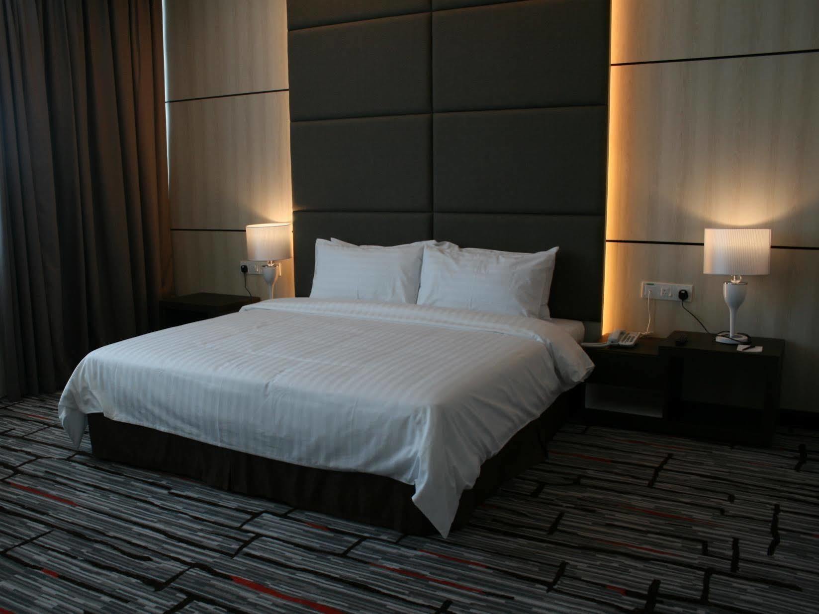 Promenade Hotel Bintulu Kültér fotó