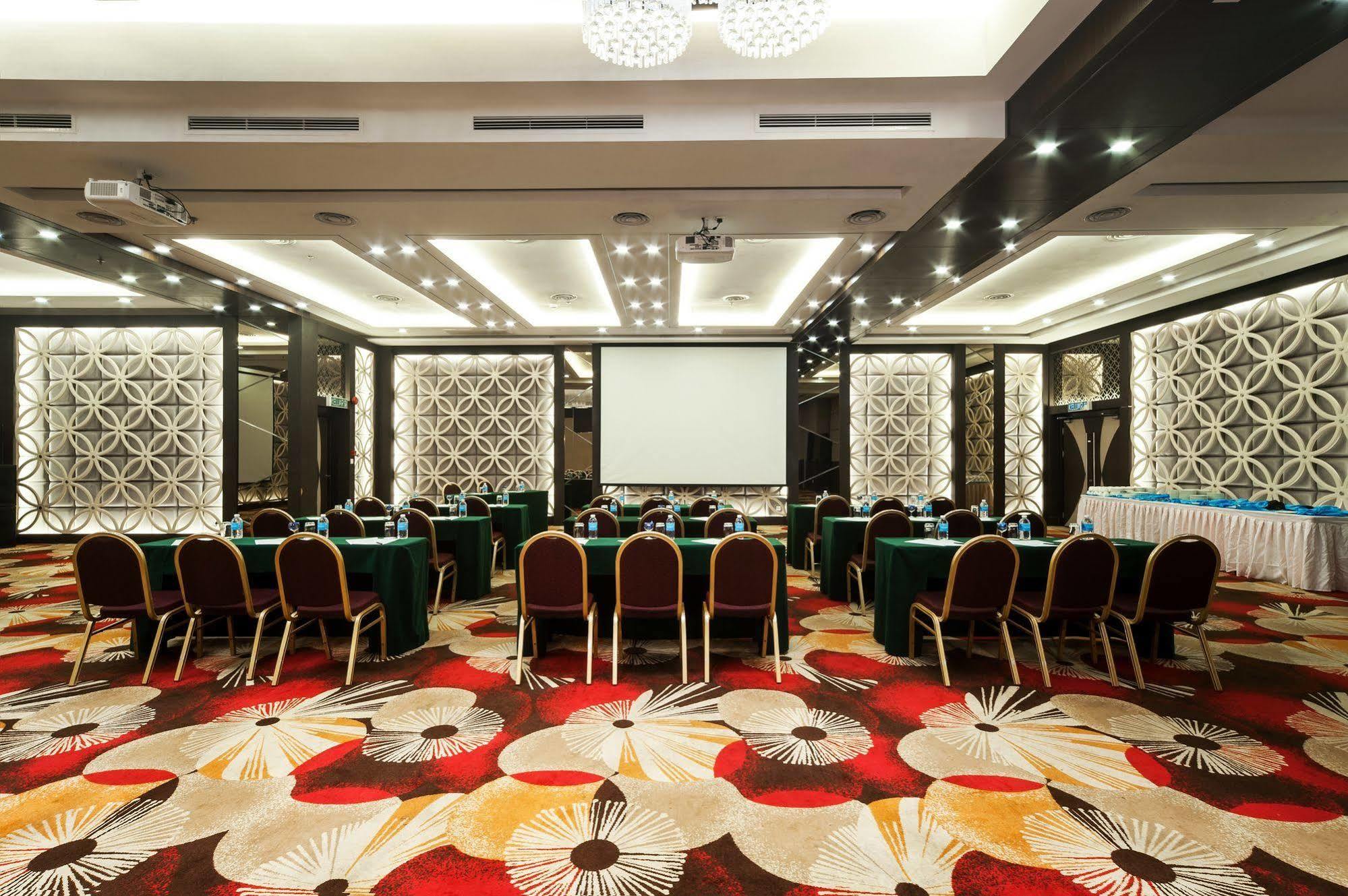 Promenade Hotel Bintulu Kültér fotó