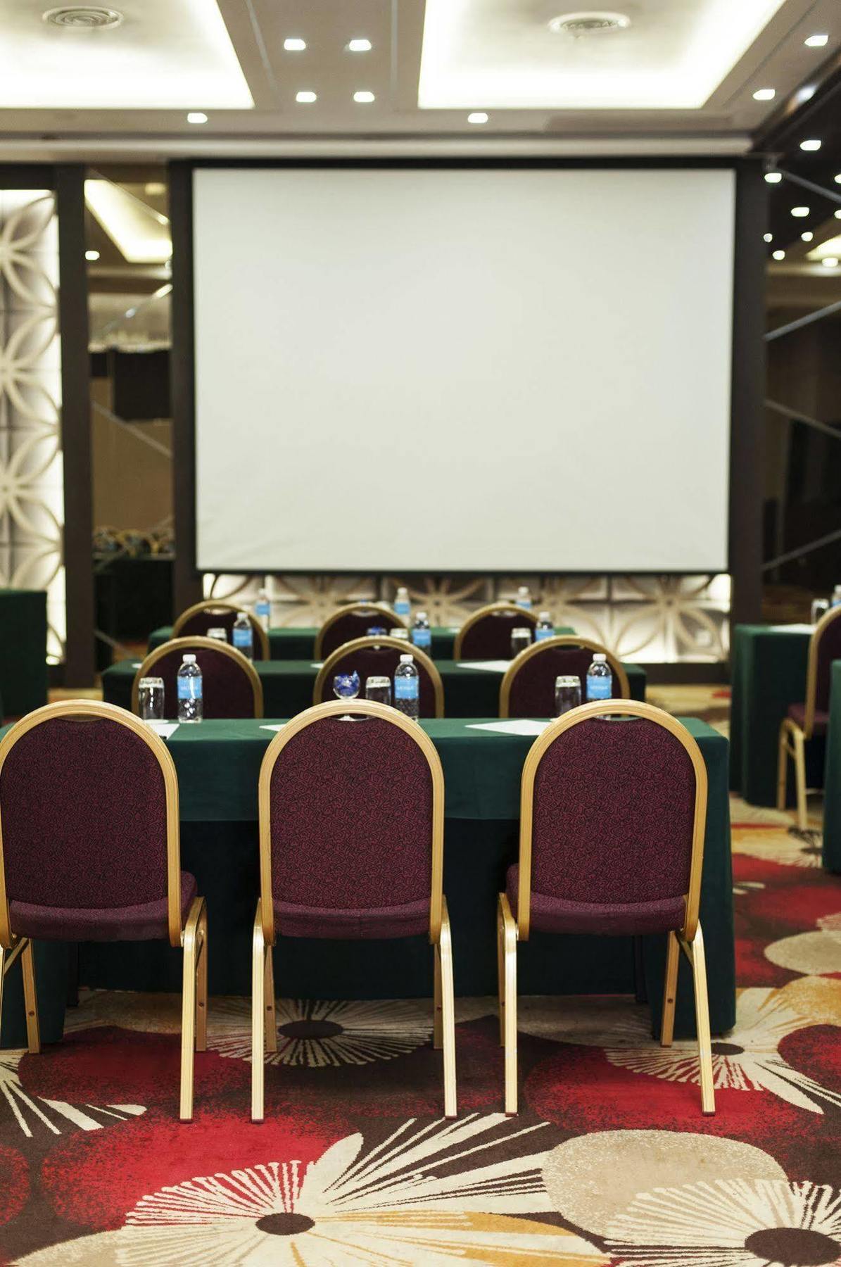 Promenade Hotel Bintulu Kültér fotó