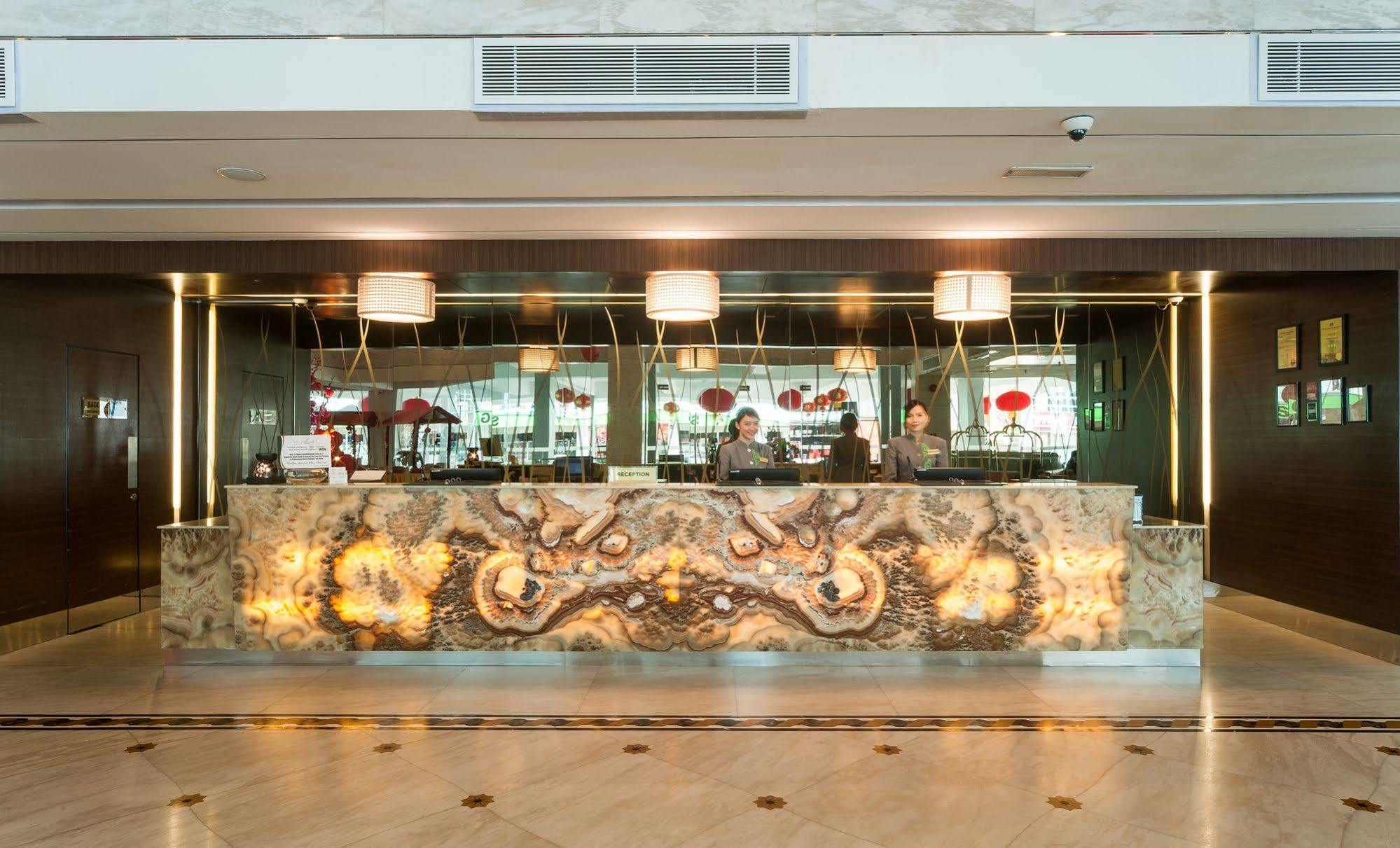 Promenade Hotel Bintulu Kültér fotó