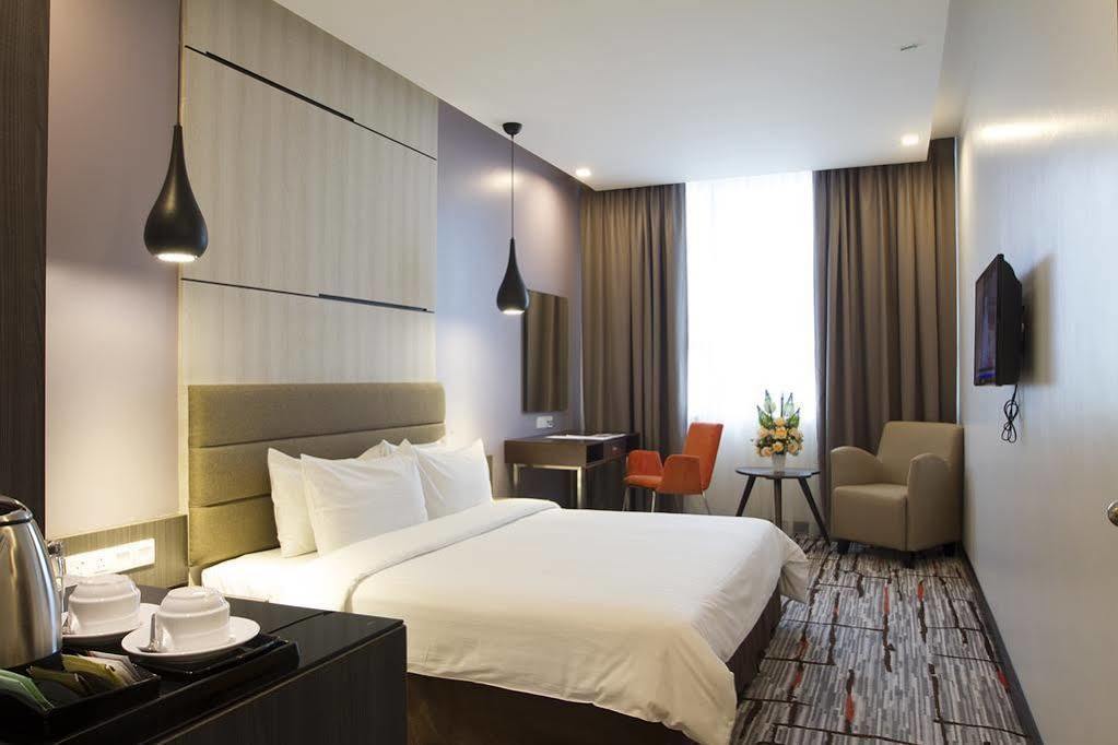 Promenade Hotel Bintulu Kültér fotó